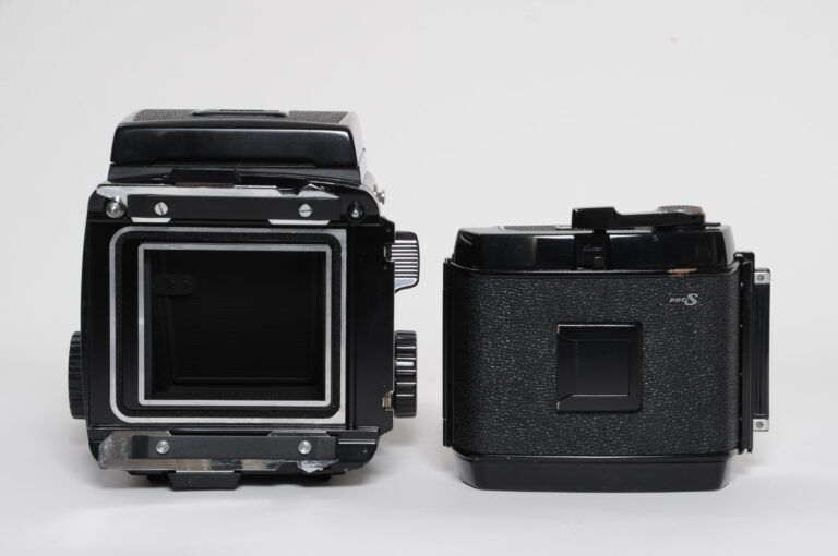 【スタジオ開店イベント】みんなの知らないフィルムカメラの世界———中判カメラをのぞいてみよう！